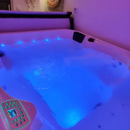 Apartment La Parenthese Gemmoise Avec Jacuzzi Privatif Sainte-Gemme-sur-Loire