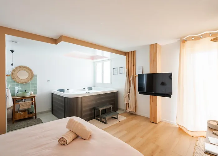 La Parenthese Gemmoise Avec Jacuzzi Privatif דירה Sainte-Gemme-sur-Loire